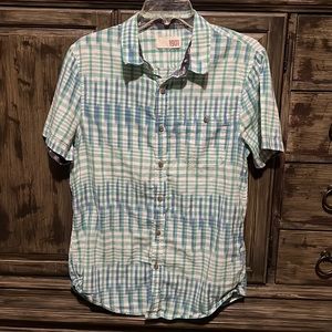 Mens shirt sleeve causal button down shirt